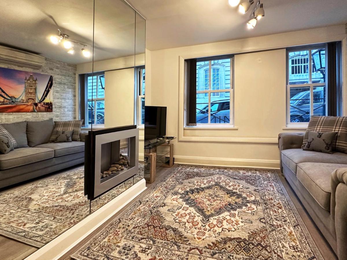 Chic Apartment In Mayfair Londra Exterior foto