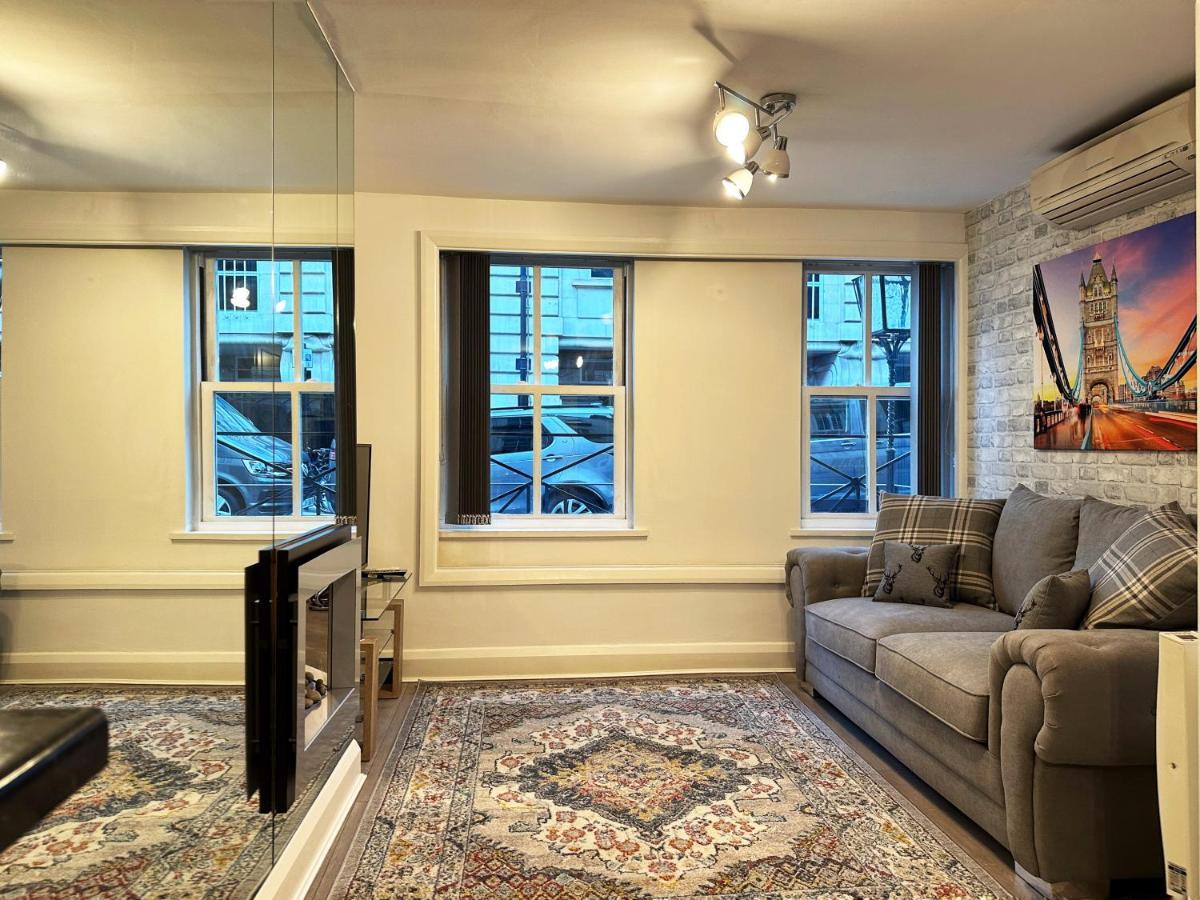 Chic Apartment In Mayfair Londra Exterior foto